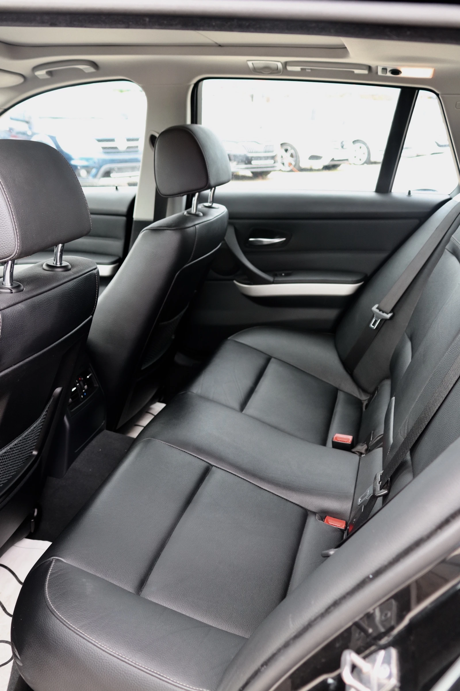 BMW 330 X drive Benzin | Mobile.bg   12