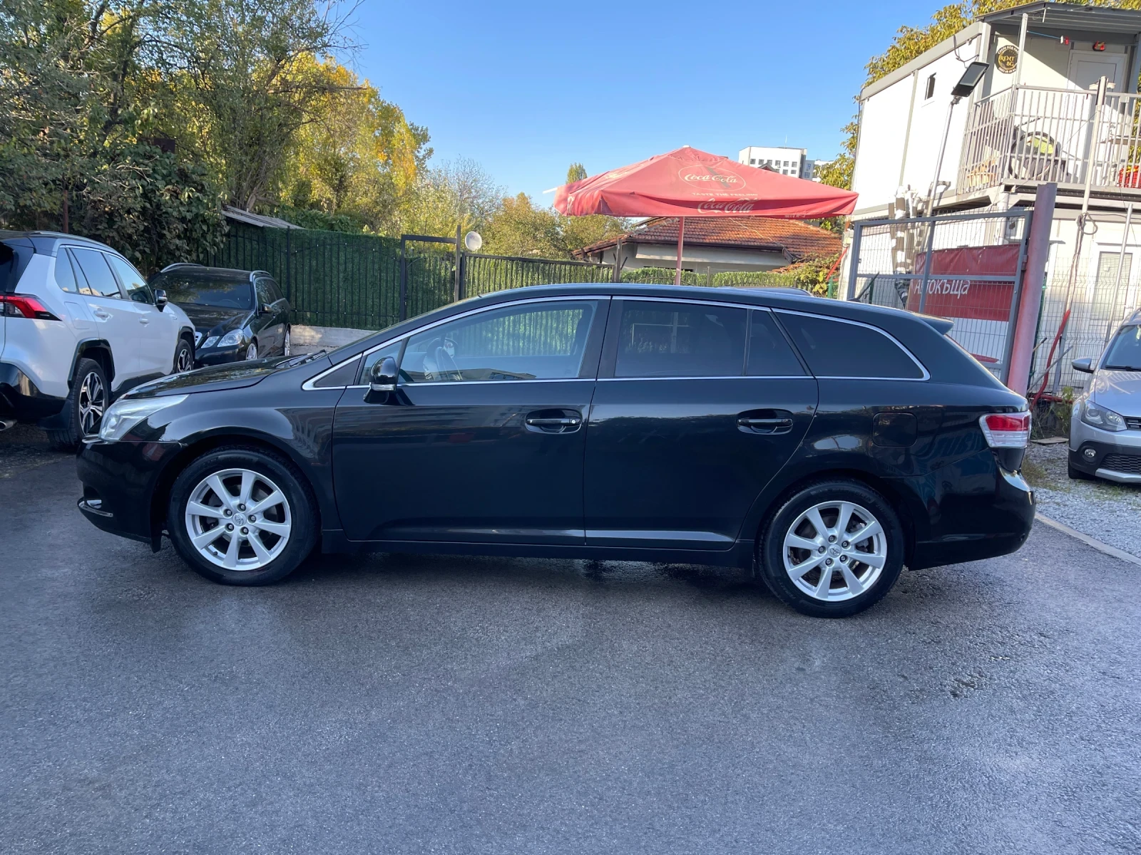 Toyota Avensis III, 1.8i-Бензин, Автомат, Панорама, Keyless, Нави - изображение 4