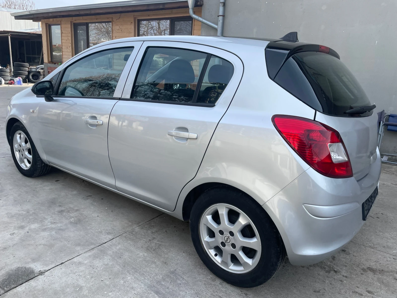 Opel Corsa 1.2 LPG - изображение 5
