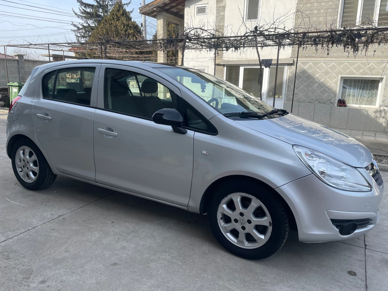 Opel Corsa 1.2 LPG - изображение 2
