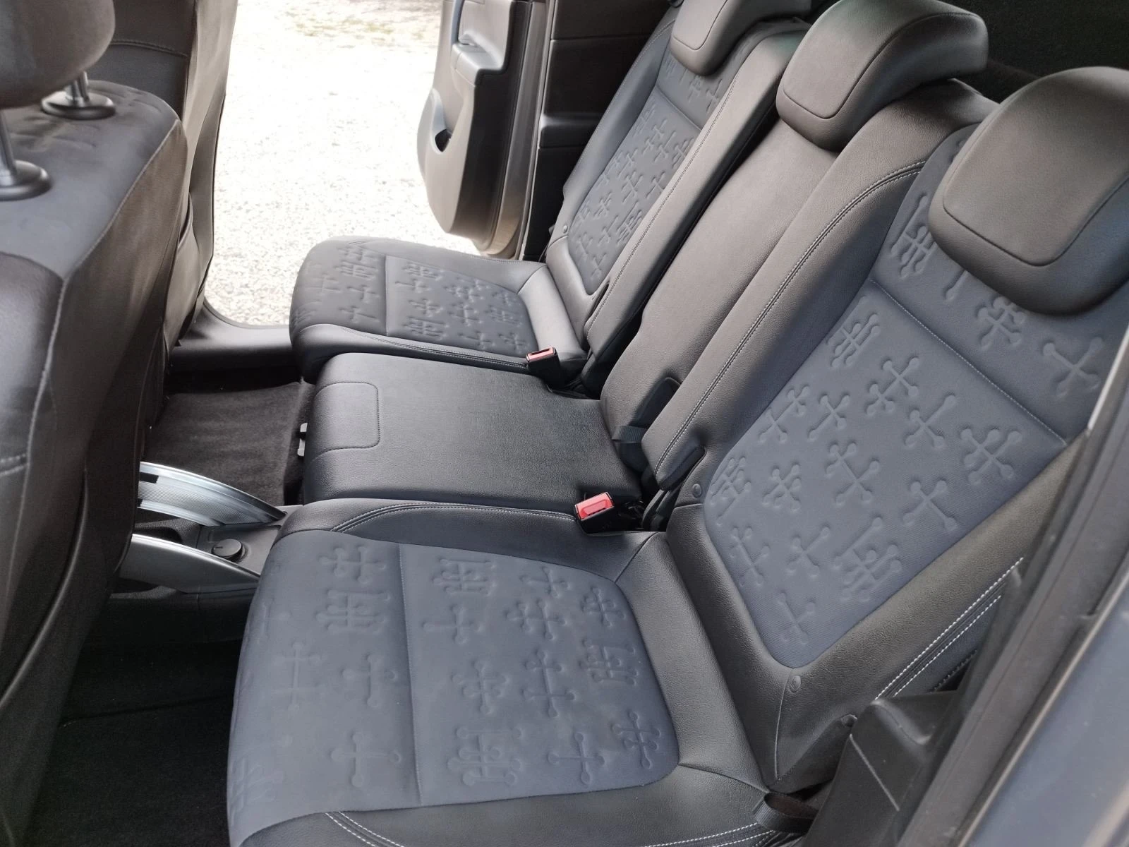 Opel Meriva 1.4 120 к.с. ЧИСТО НОВ - изображение 9