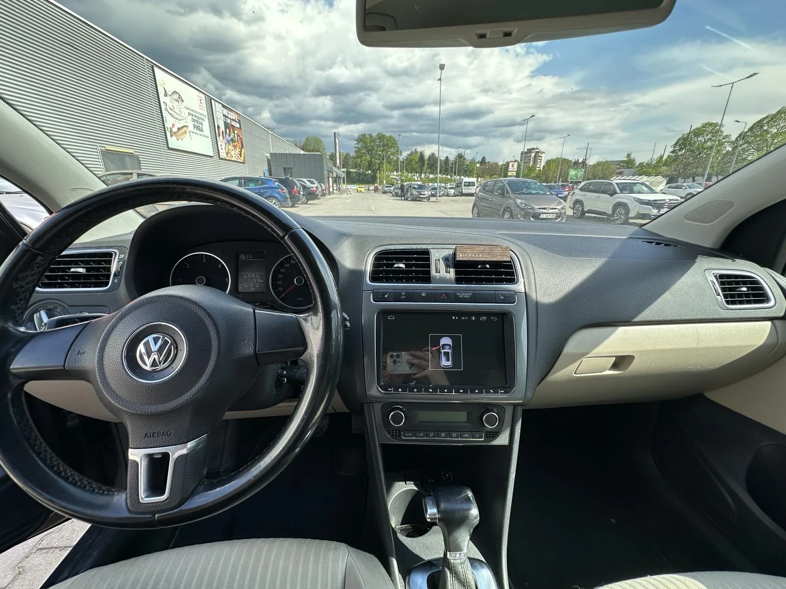 VW Polo 1.6TDI 90 Автоматик - изображение 9