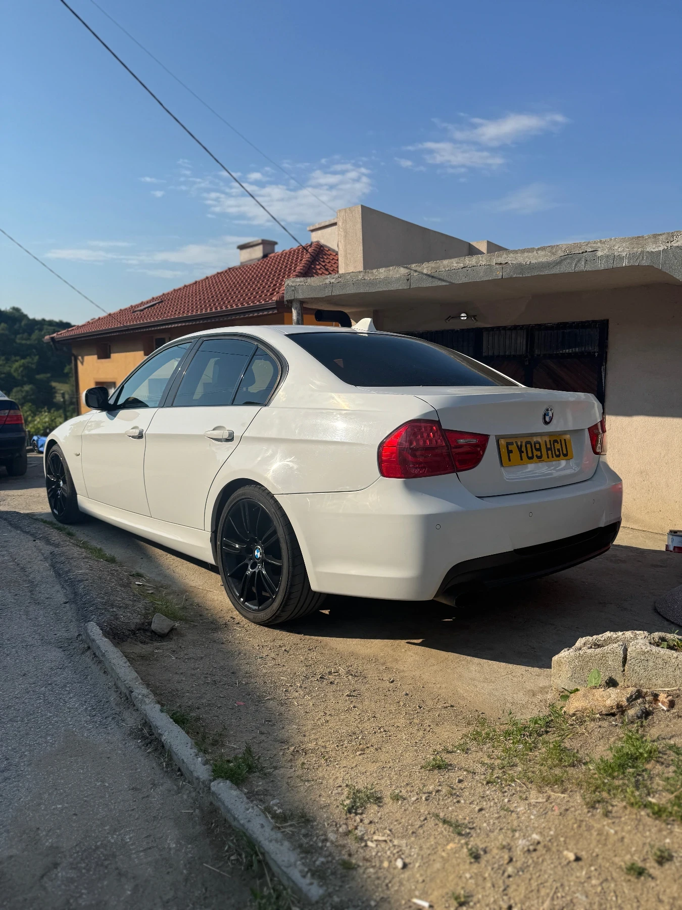 BMW 320 M Sport - изображение 2