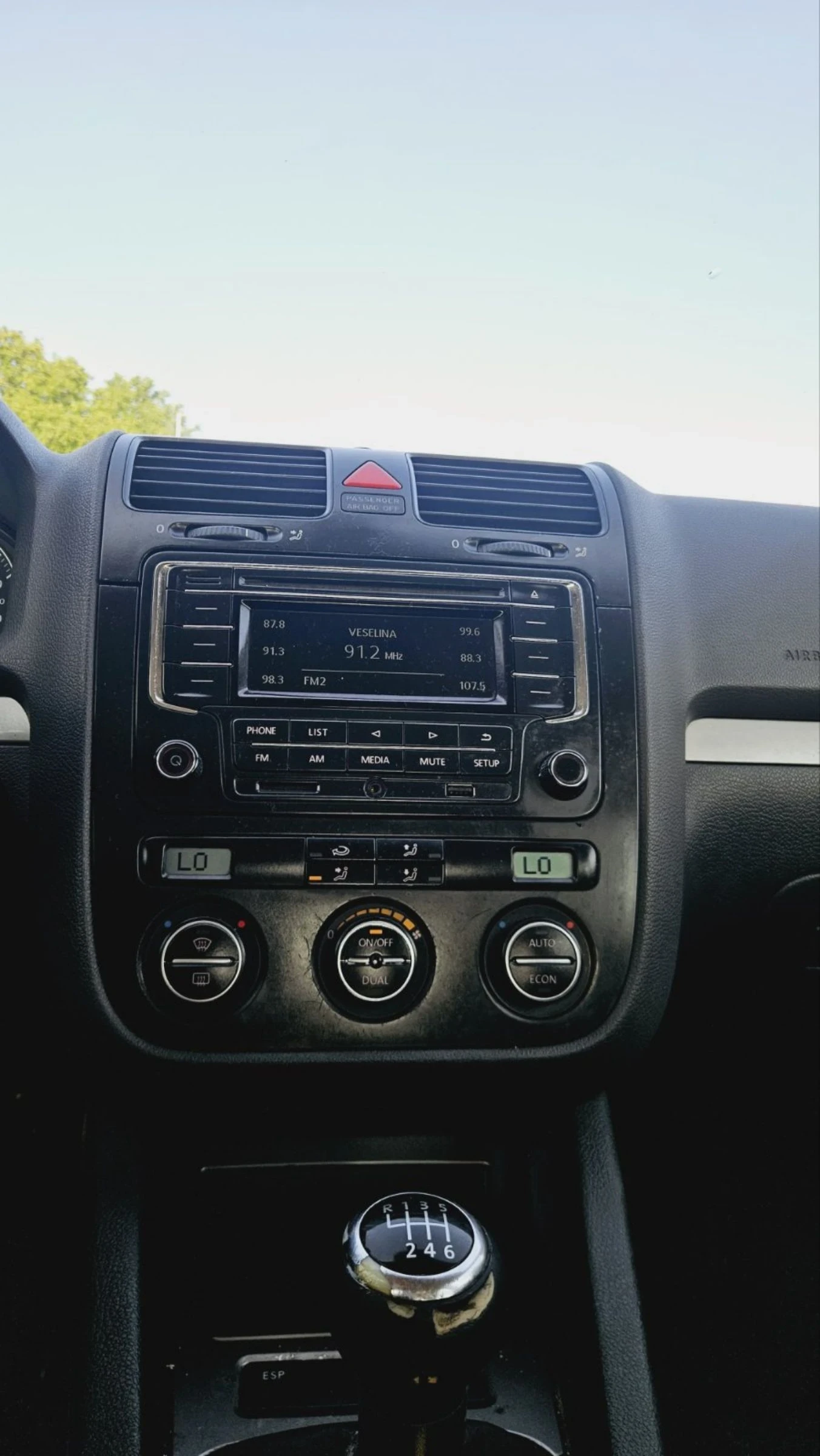 VW Golf 1.6i Клима - изображение 6