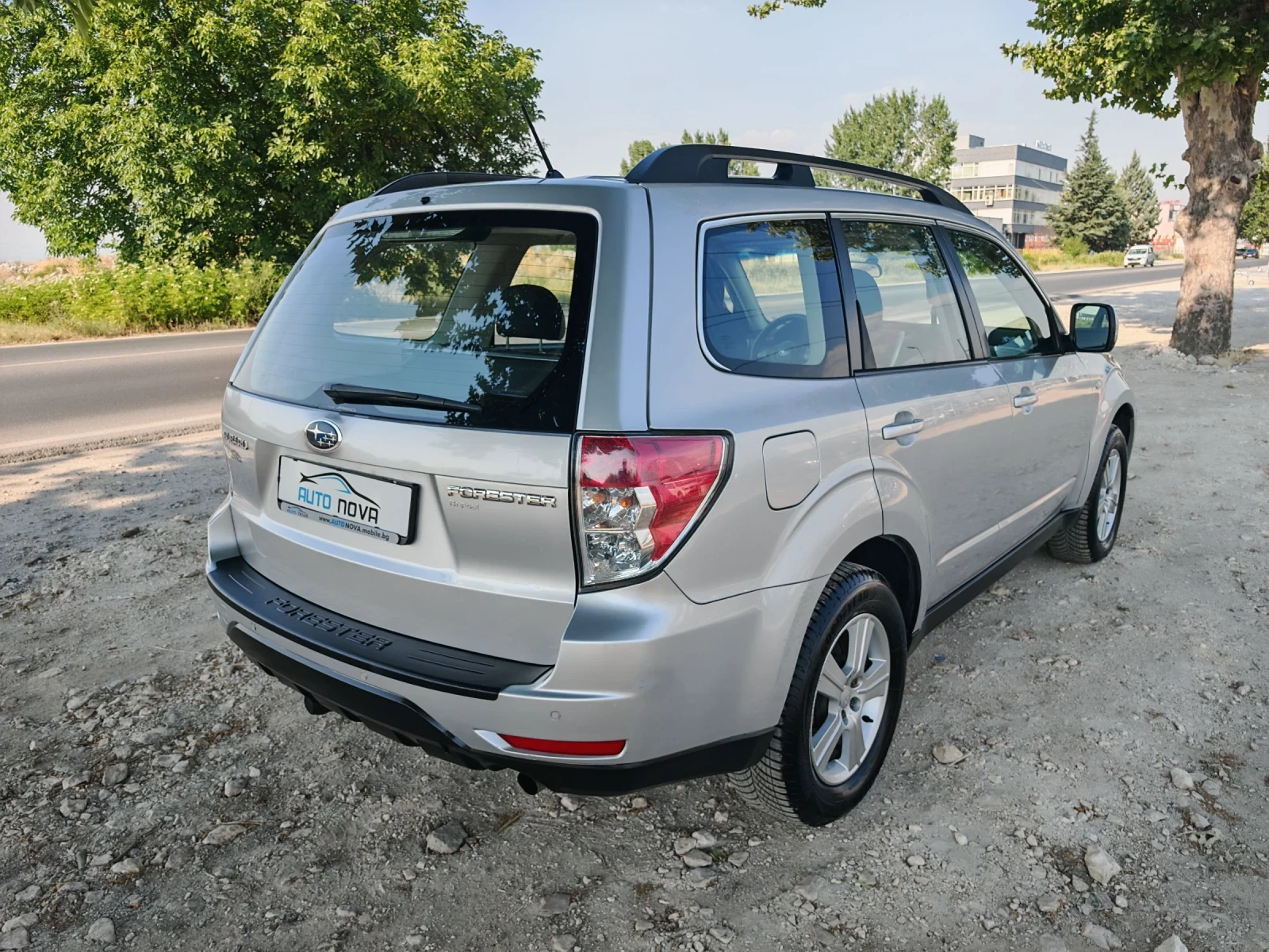 Subaru Forester 2.0 БЕНЗИН 150 К.С. АВТОМАТ! BIFUEL!4Х4!ПАНОРАМА! - изображение 7