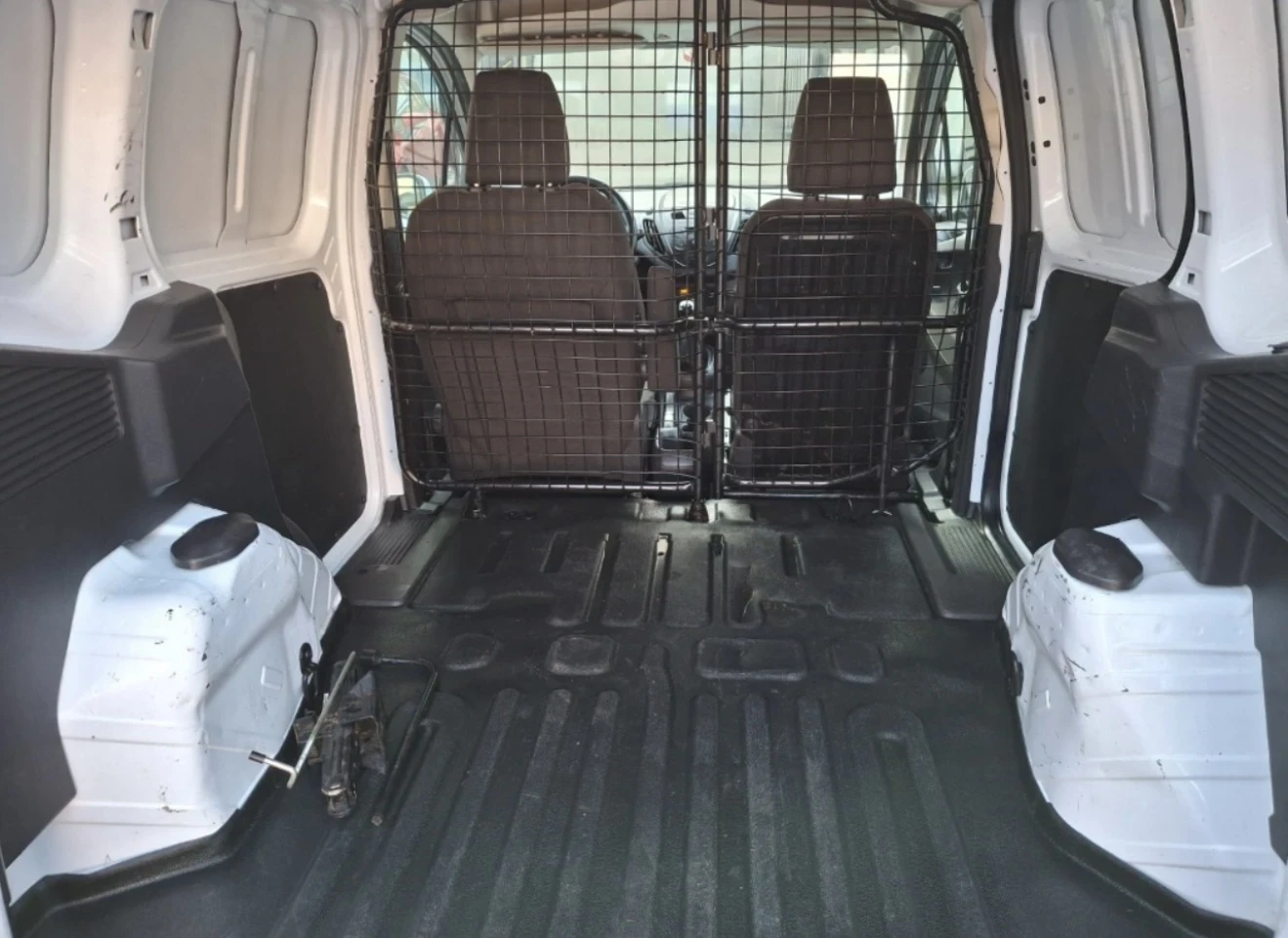Ford Courier 1.0i Turbo ecoBoost, Euro 6, 50x km Перфектен - изображение 9