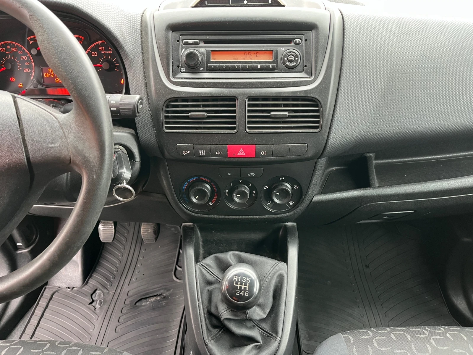 Fiat Doblo 1.6 Multijet 105кс - изображение 8