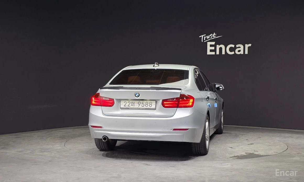 BMW 320  - изображение 4