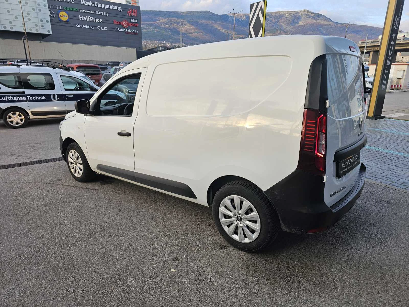 Renault Express dCi 95 к.с. Дизел Stop & Start - изображение 4