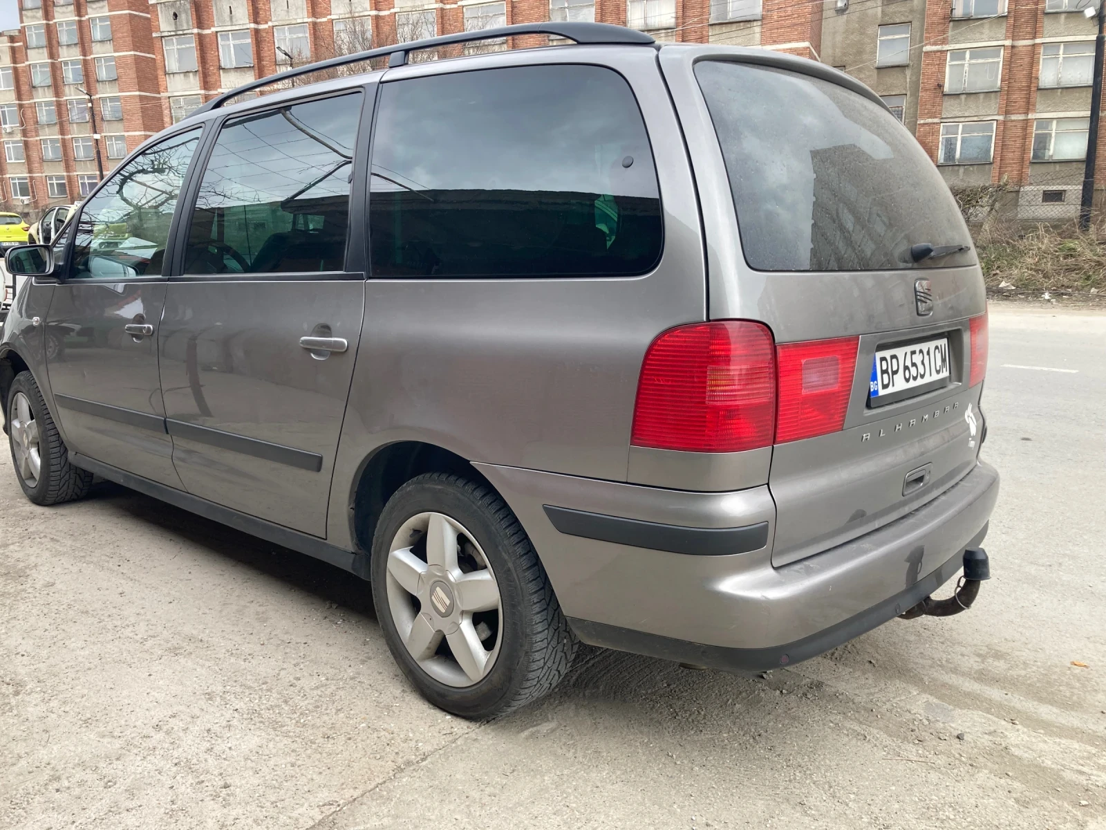 Seat Alhambra, снимка 3 - Автомобили и джипове - 53913261