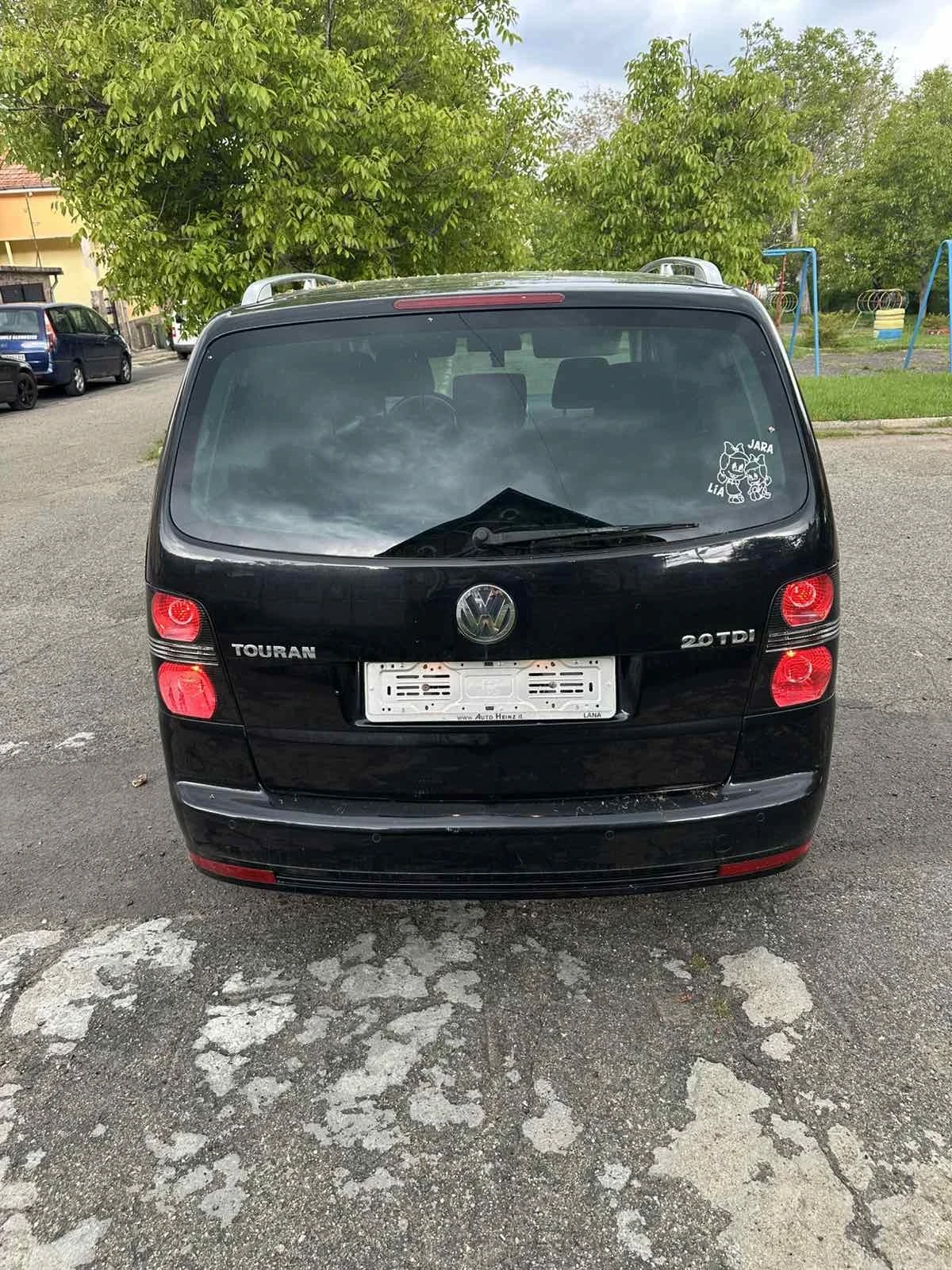 VW Touran 2.0 tdi dsg, снимка 3 - Автомобили и джипове - 54610014