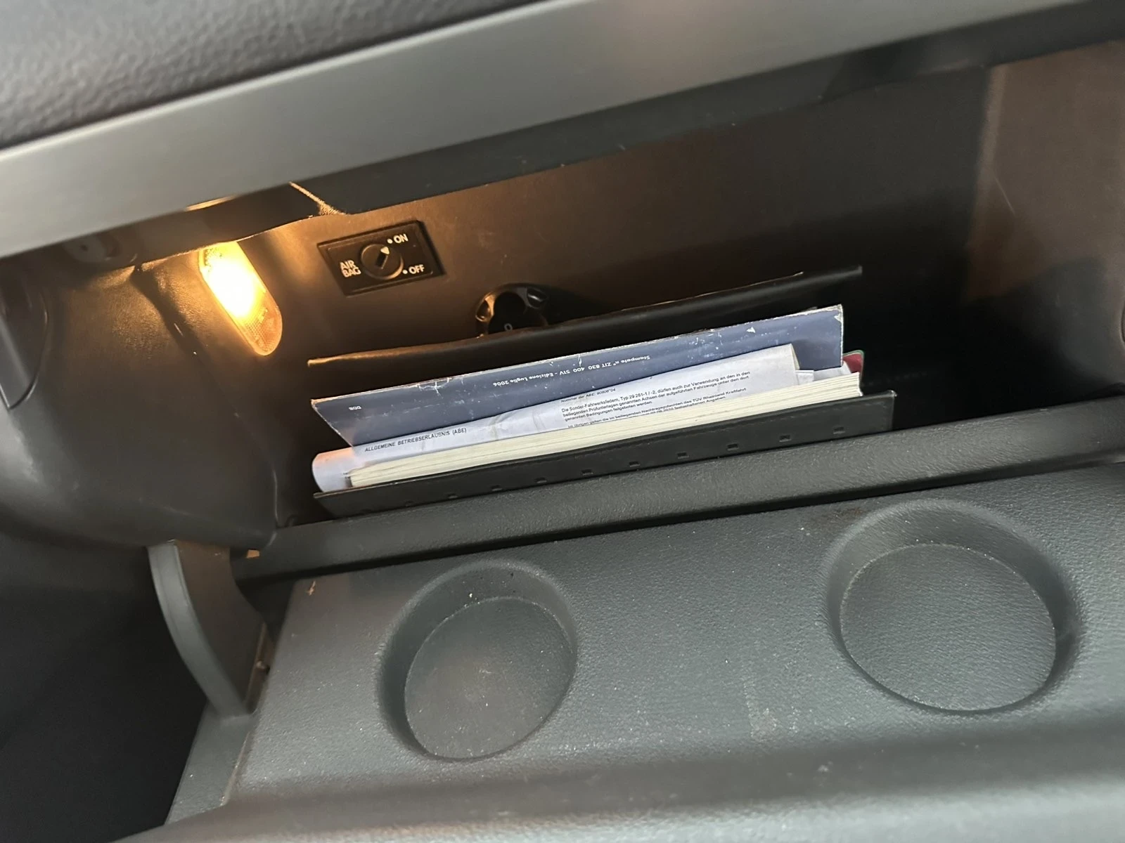 VW Touran 2.0 tdi dsg, снимка 12 - Автомобили и джипове - 54610014