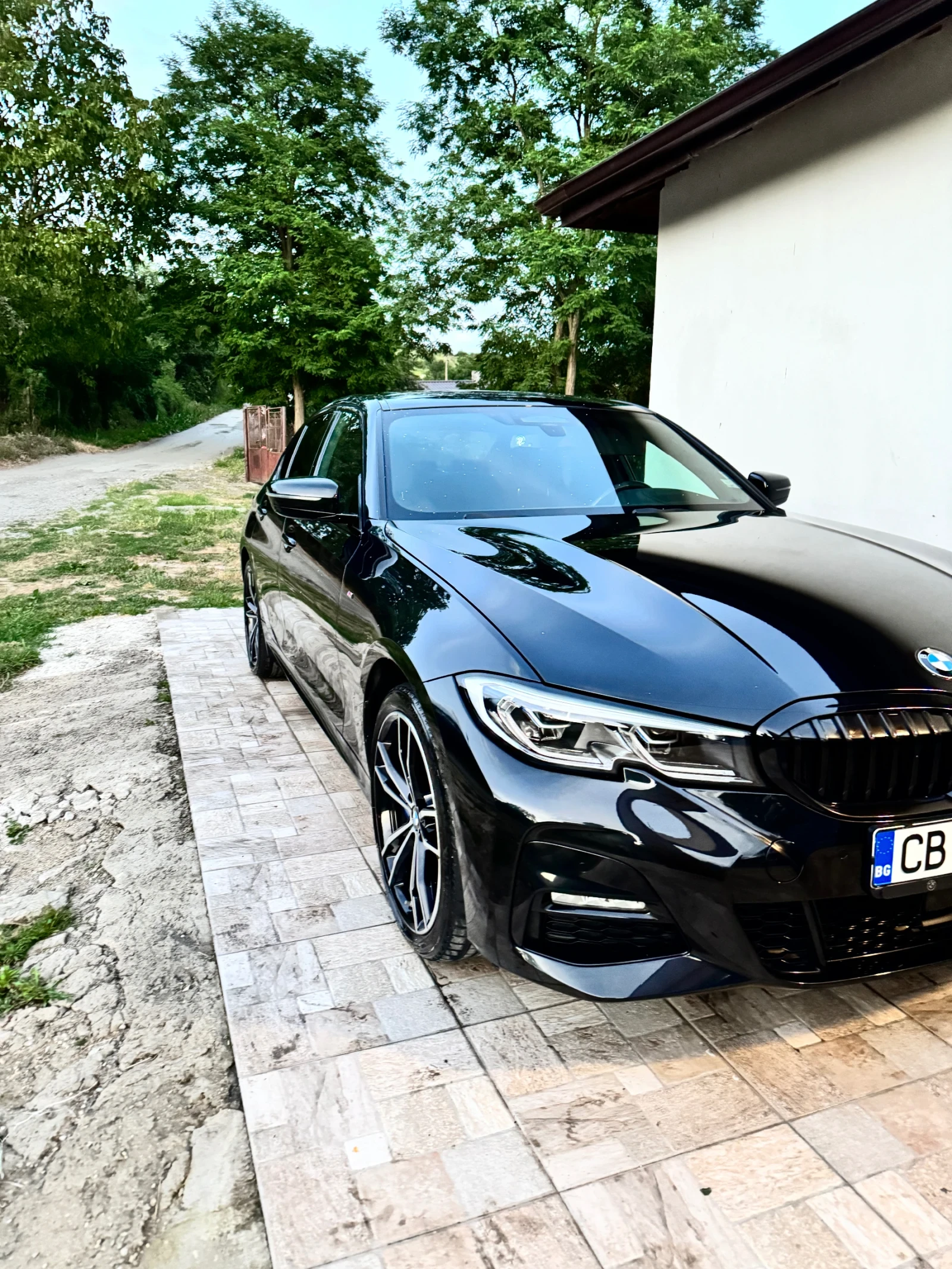 BMW 330 330e | FULL EXTRAS | Гаранция до 03.2027 г.