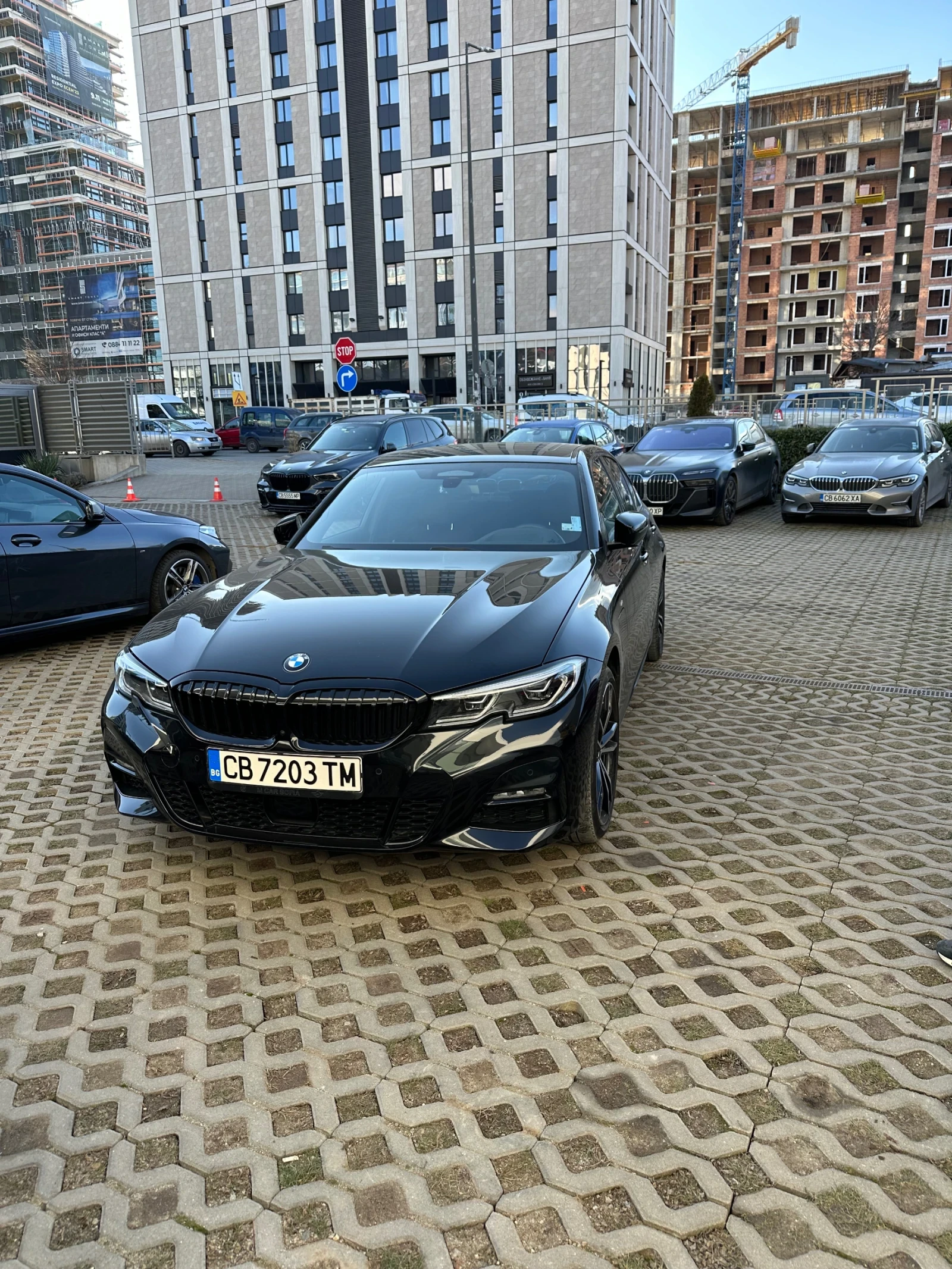 BMW 330 330e | FULL EXTRAS | Гаранция до 03.2027 г.