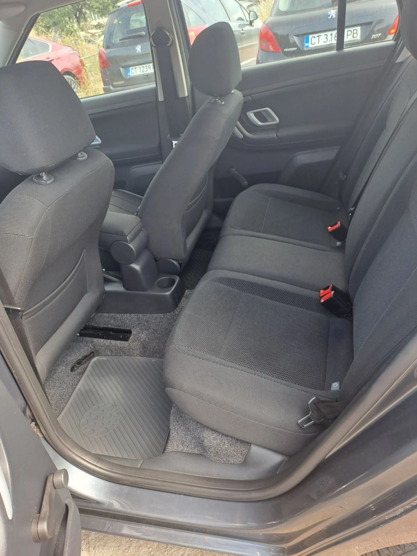 Skoda Fabia, снимка 8 - Автомобили и джипове - 54952690