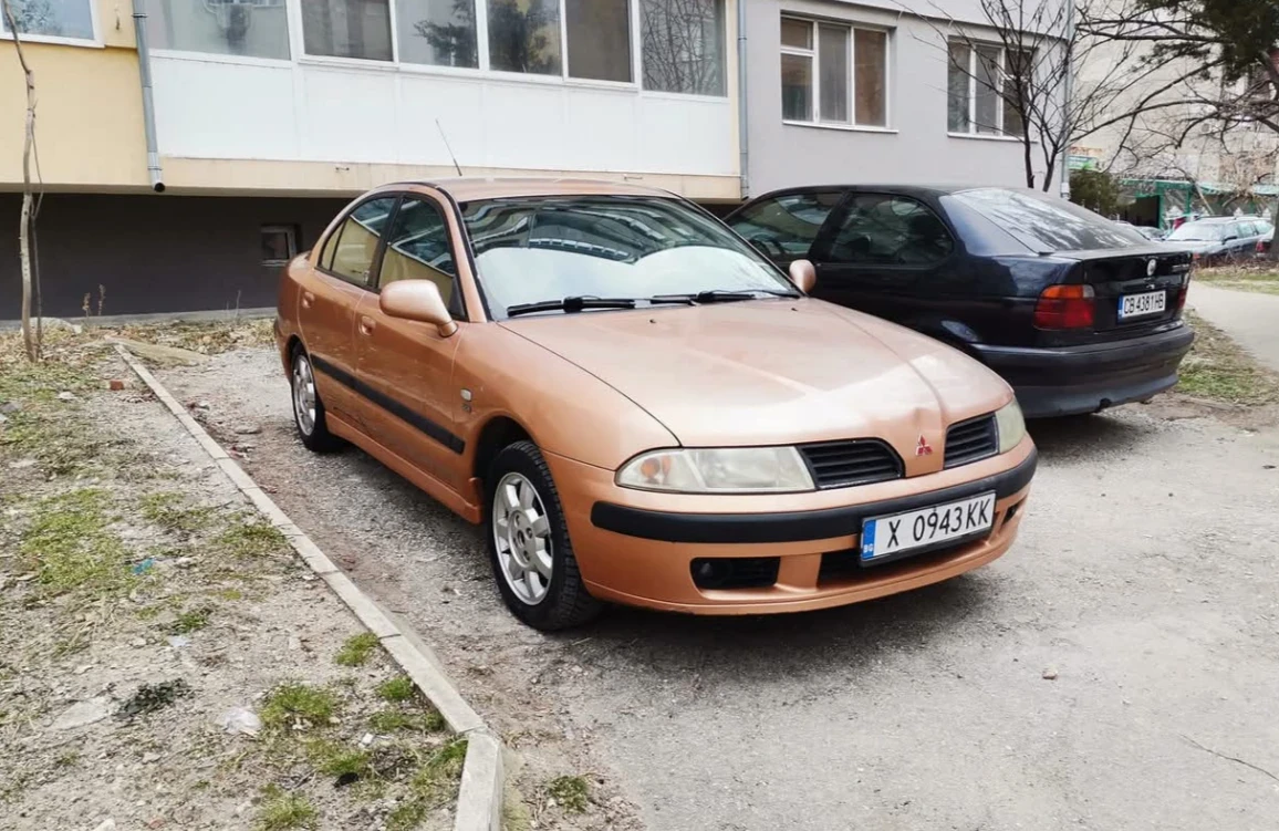 Mitsubishi Carisma 1.8 gdi, снимка 2 - Автомобили и джипове - 55500784
