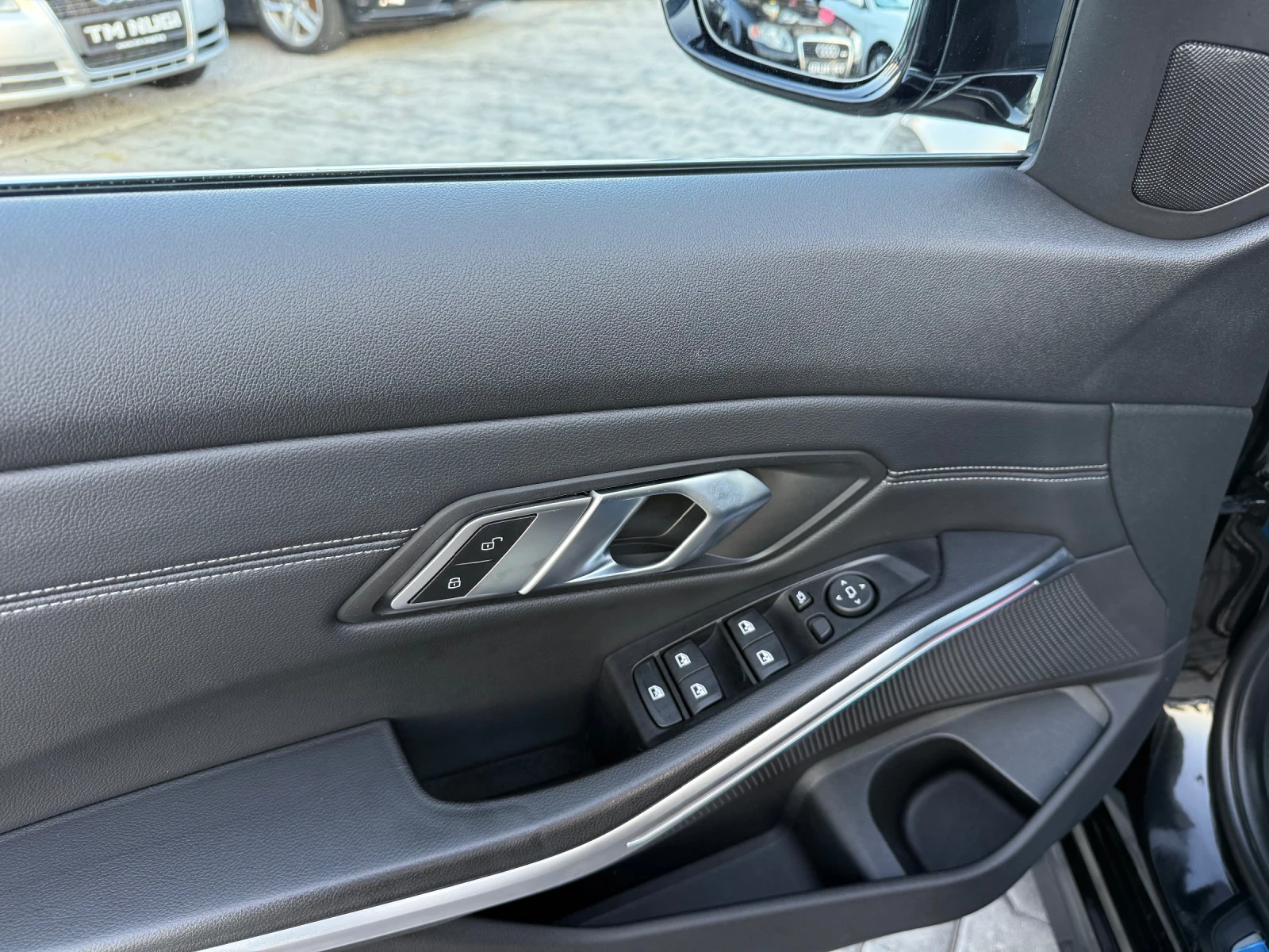 BMW 320 LUXURY* LED* AMBIENT* DIGITAL* TOP* , снимка 12 - Автомобили и джипове - 55618461