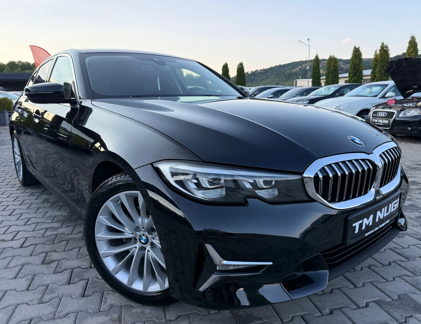 BMW 320 LUXURY* LED* AMBIENT* DIGITAL* TOP* , снимка 2 - Автомобили и джипове - 55618461