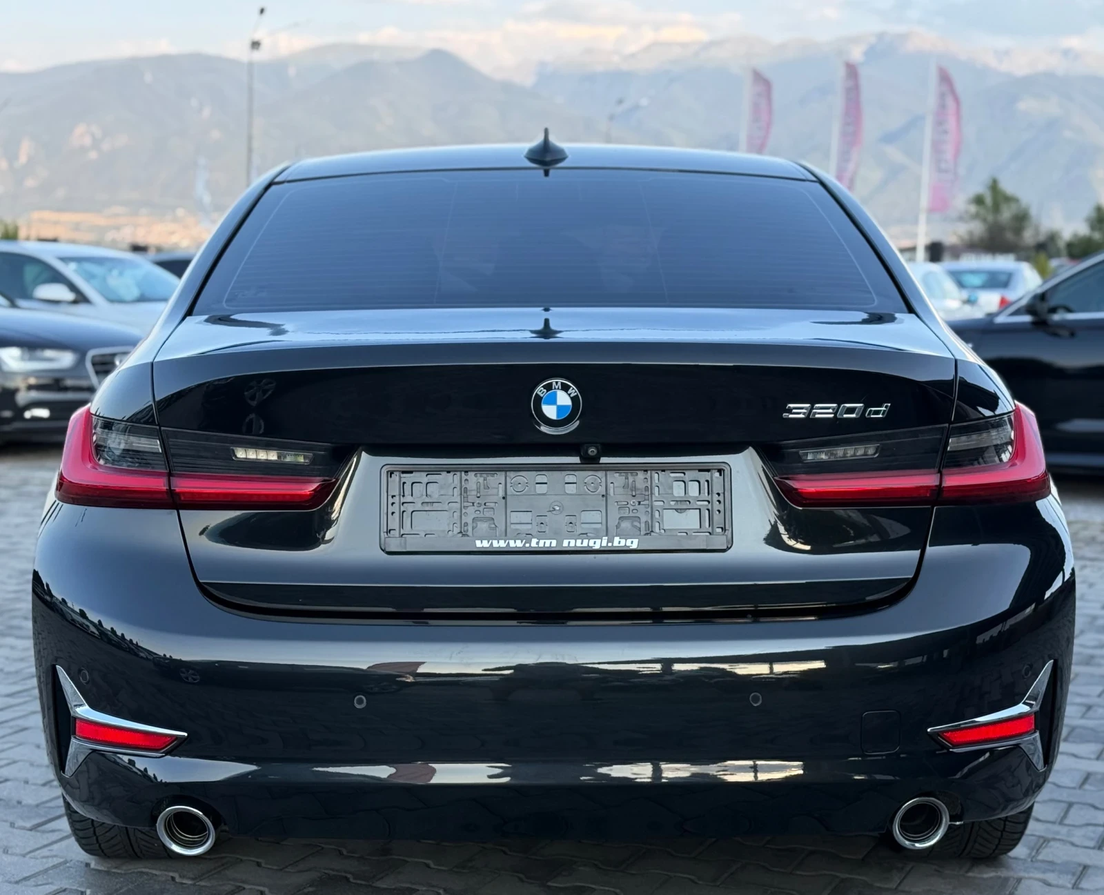 BMW 320 LUXURY* LED* AMBIENT* DIGITAL* TOP* , снимка 5 - Автомобили и джипове - 55618461