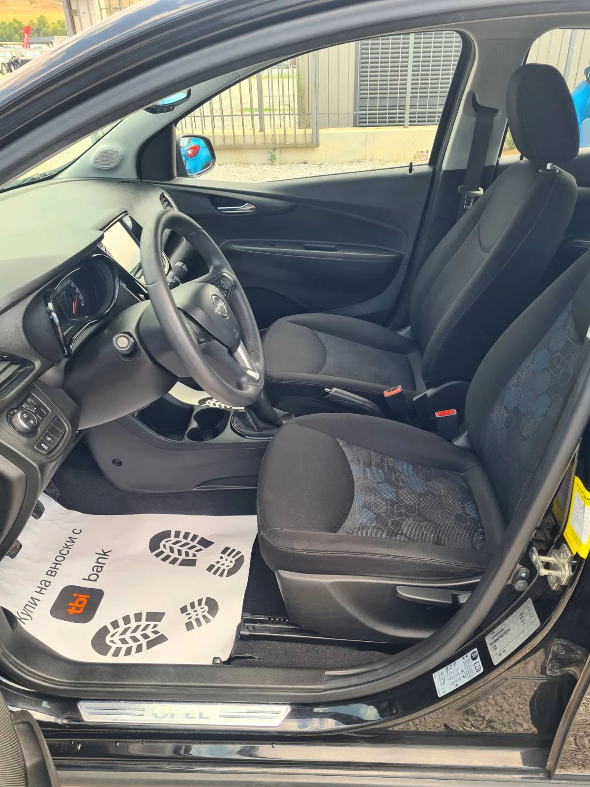 Opel Karl  1.0i 68k.c euro6B kaто ново, снимка 13 - Автомобили и джипове - 55944099