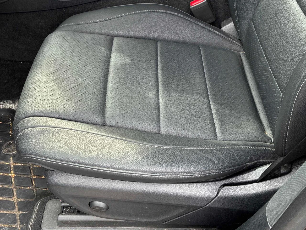 Mercedes-Benz GLE 450 4MATIC/AMG/CARBON/DISTR/360/HUD/4ХПОДГРЕВ/ПАНО, снимка 9 - Автомобили и джипове - 56205674