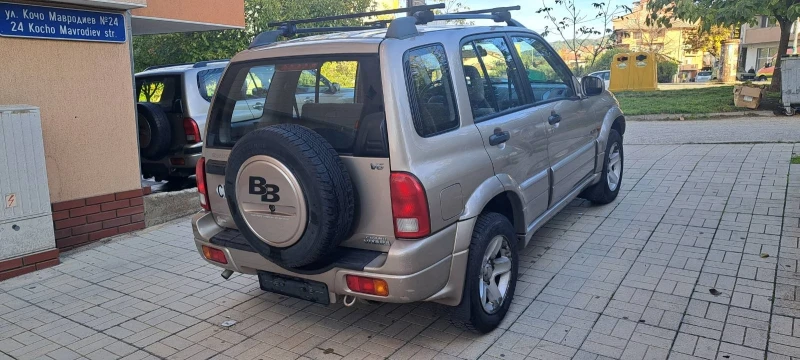 Suzuki Grand vitara 2.5 бензин автомат, снимка 4 - Автомобили и джипове - 52430946