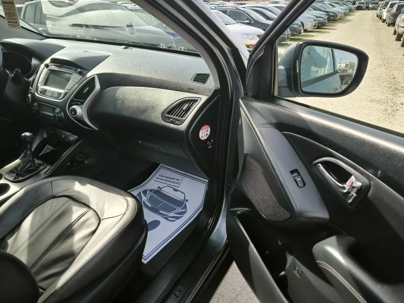 Hyundai IX35 2.0i, снимка 7 - Автомобили и джипове - 53538565
