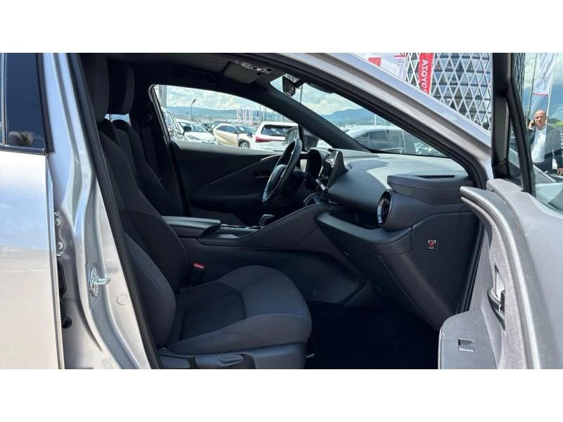 Toyota C-HR 2.0 PHEV COOL, снимка 6 - Автомобили и джипове - 55228560