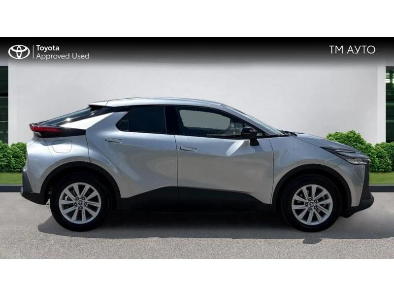 Toyota C-HR 2.0 PHEV COOL, снимка 17 - Автомобили и джипове - 55228560