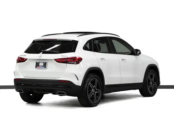 Mercedes-Benz GLA Automatic, снимка 9 - Автомобили и джипове - 56011109