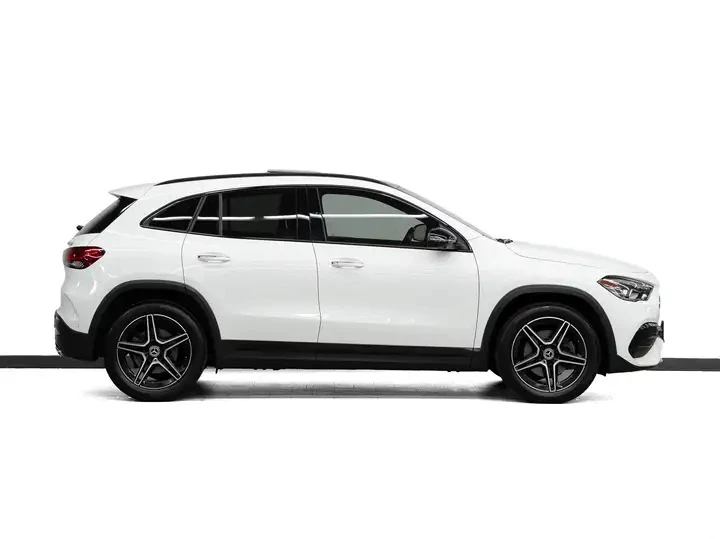 Mercedes-Benz GLA Automatic, снимка 3 - Автомобили и джипове - 56011109