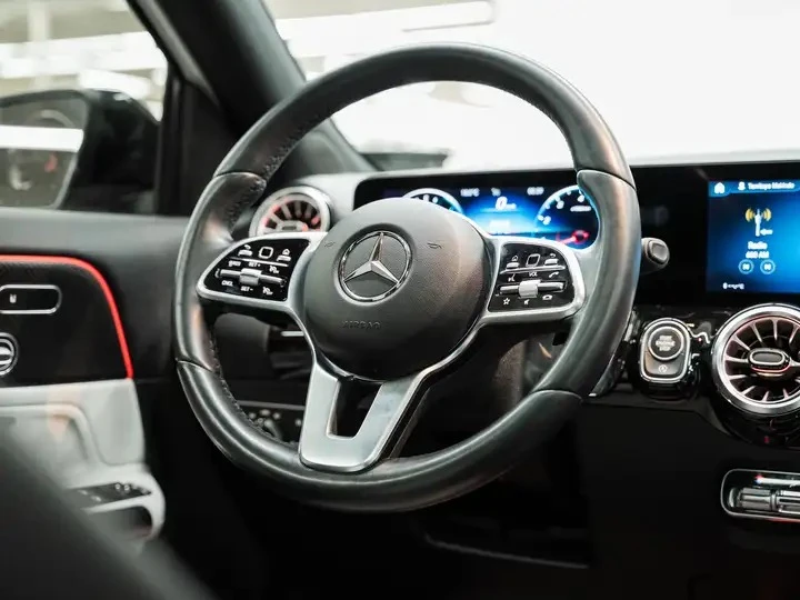 Mercedes-Benz GLA Automatic, снимка 12 - Автомобили и джипове - 56011109