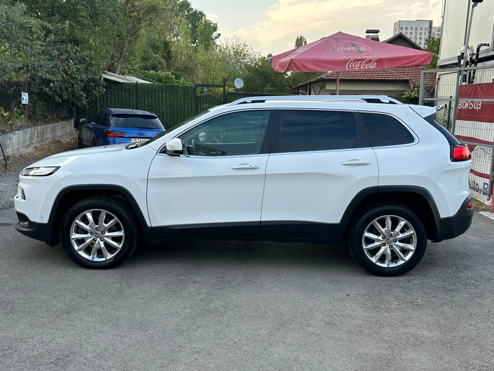 Jeep Cherokee LIMITED 2.2 MultiJet TD (200 кс) 4WD Automatic EU6 - изображение 4