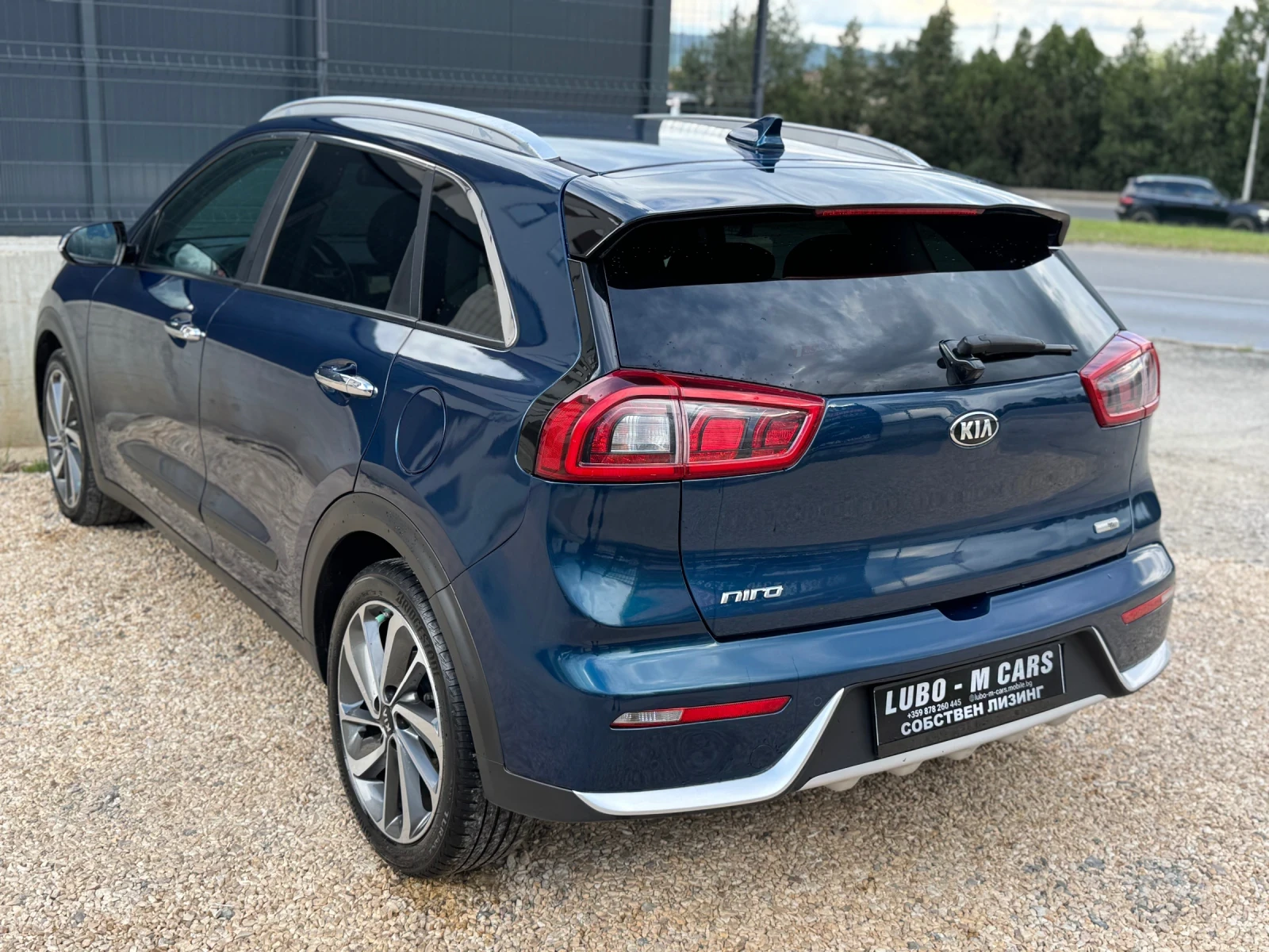 Kia Niro 1.6GDI* HYBRID* Executive* ТОП СЪСТОЯНИЕ*  - изображение 8