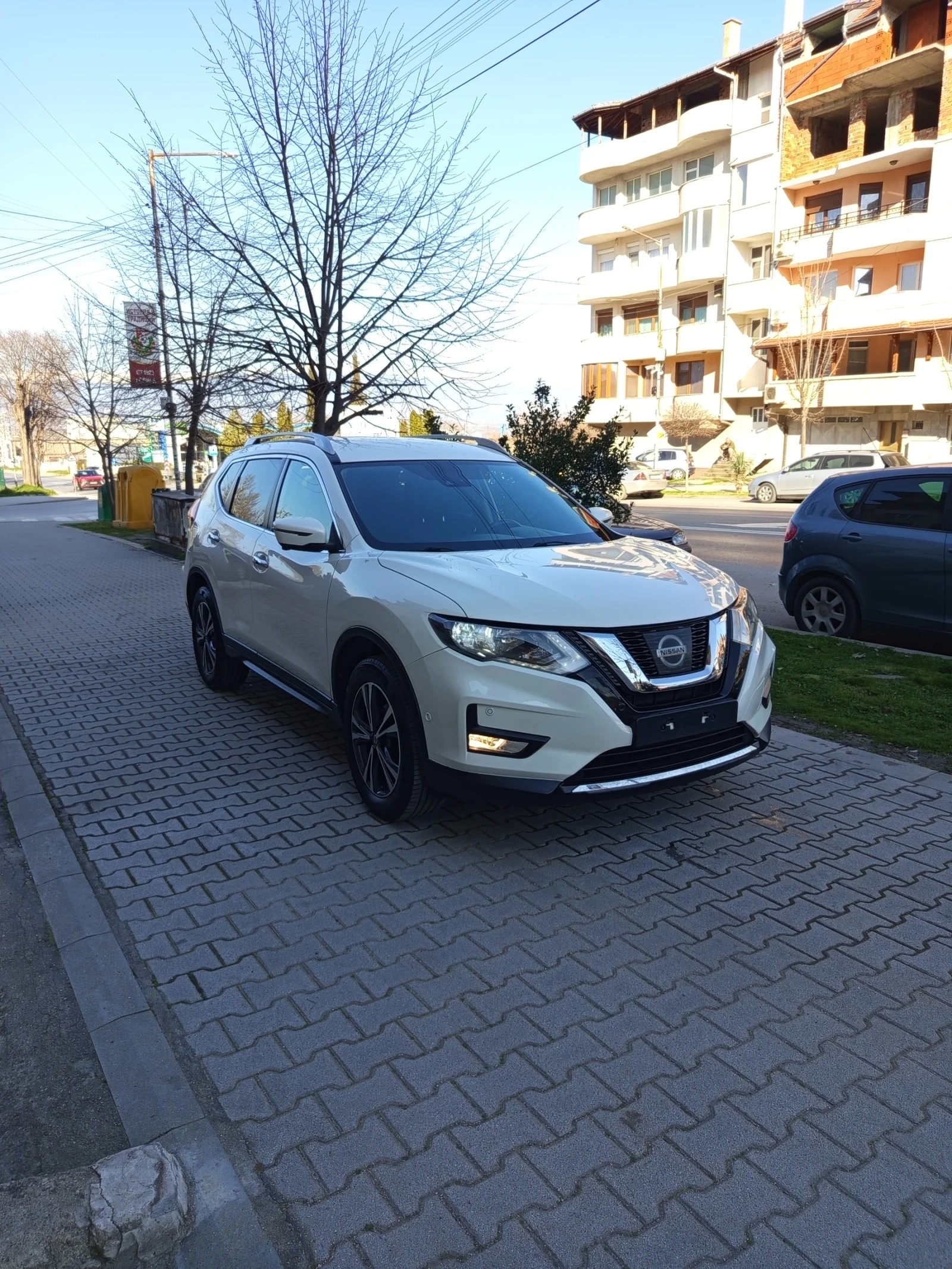 Nissan X-trail 1.6d vnos Italia - изображение 2