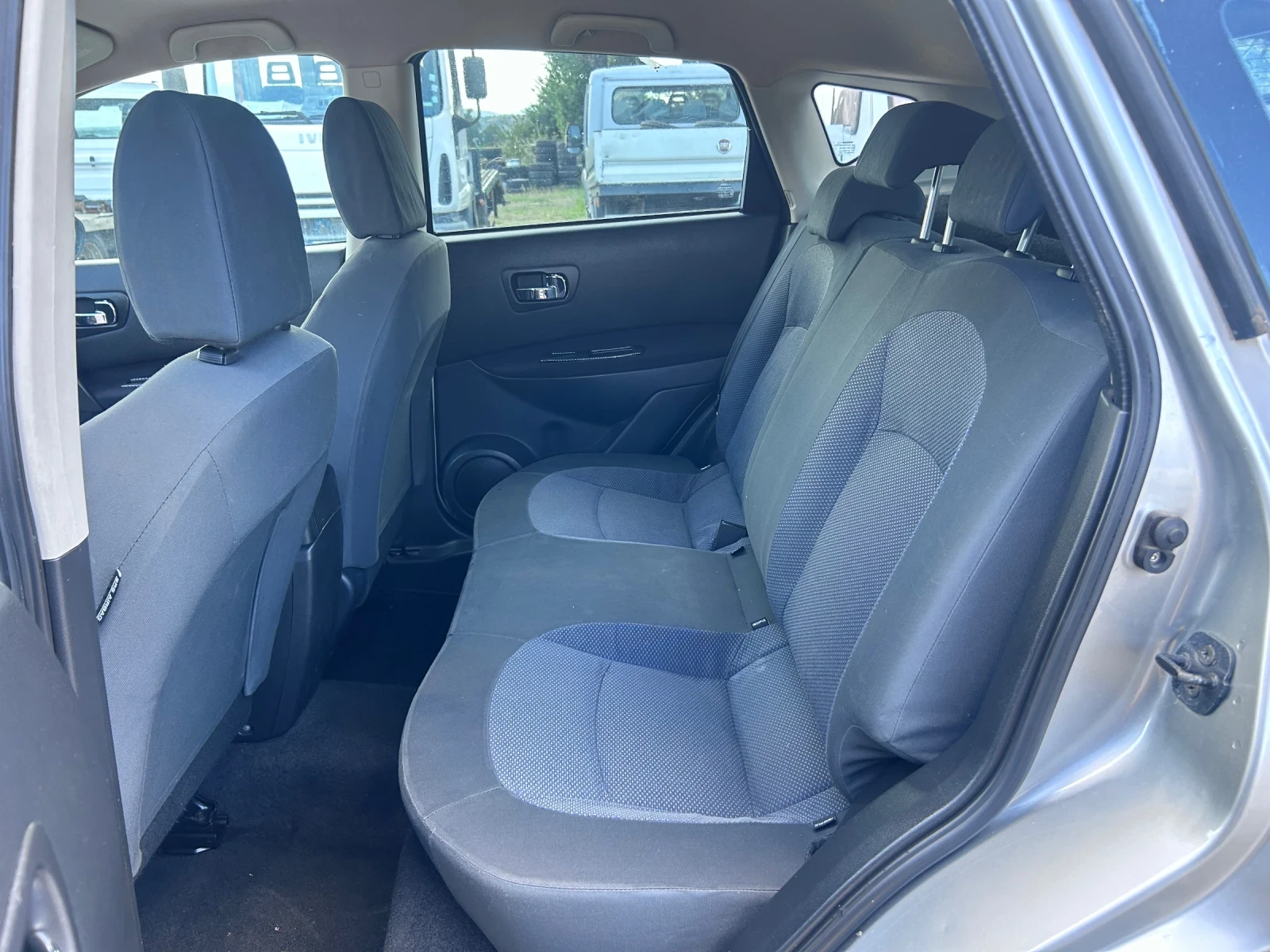 Nissan Qashqai 1.6 ГАЗОВ ИНЖЕКЦИОН , снимка 12 - Автомобили и джипове - 55129612