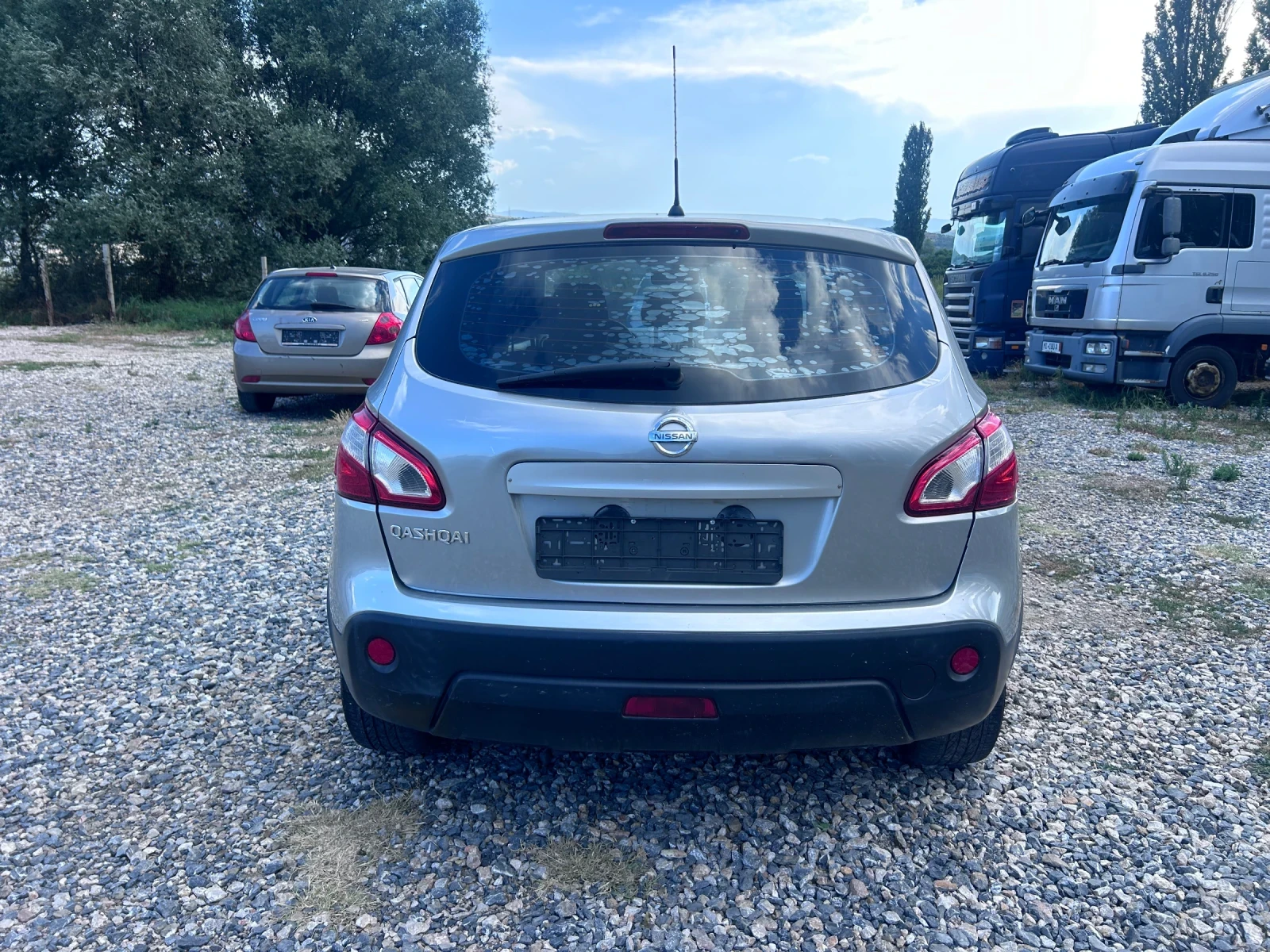 Nissan Qashqai 1.6 ГАЗОВ ИНЖЕКЦИОН , снимка 4 - Автомобили и джипове - 55129612