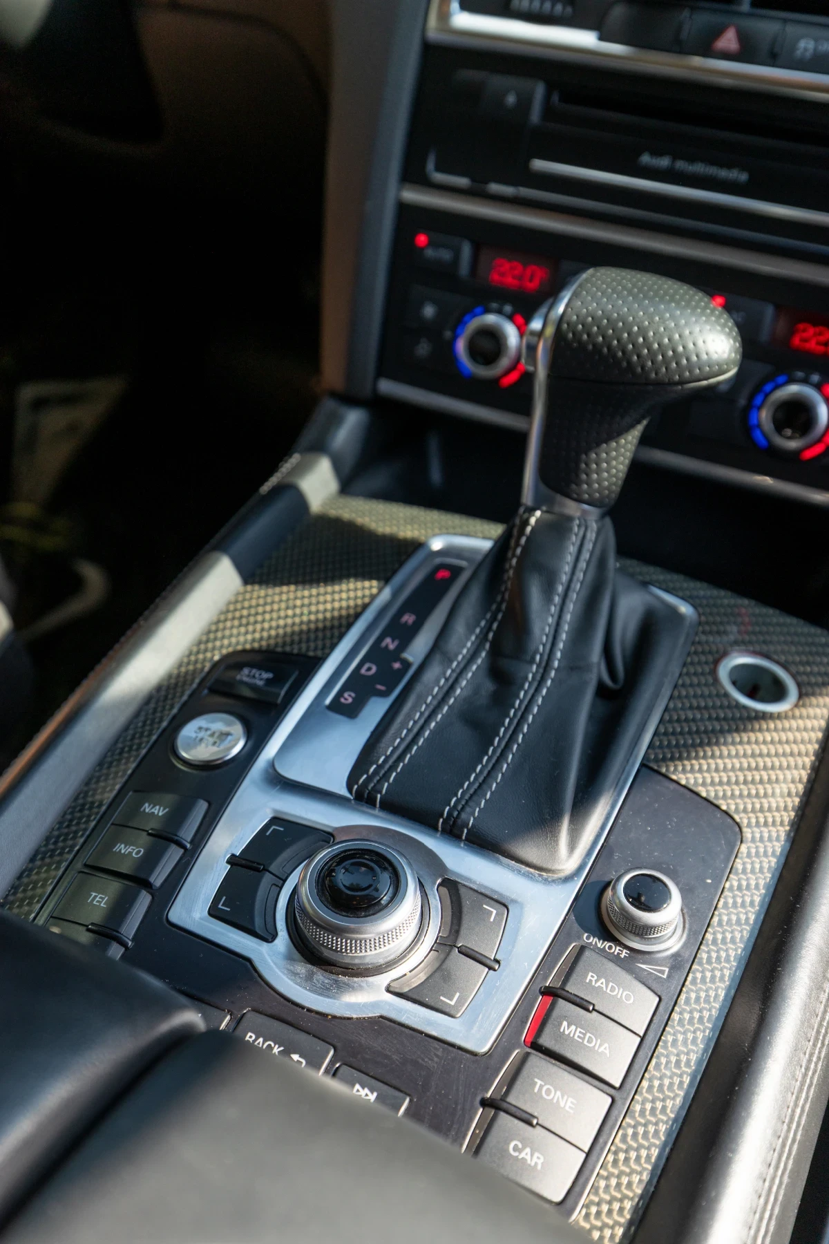 Audi Q7, снимка 13 - Автомобили и джипове - 55779695