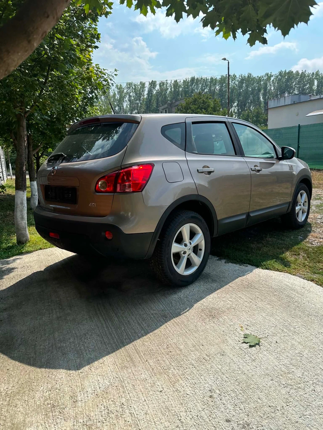 Nissan Qashqai 2.0dCi 150 4x4, снимка 6 - Автомобили и джипове - 55976468