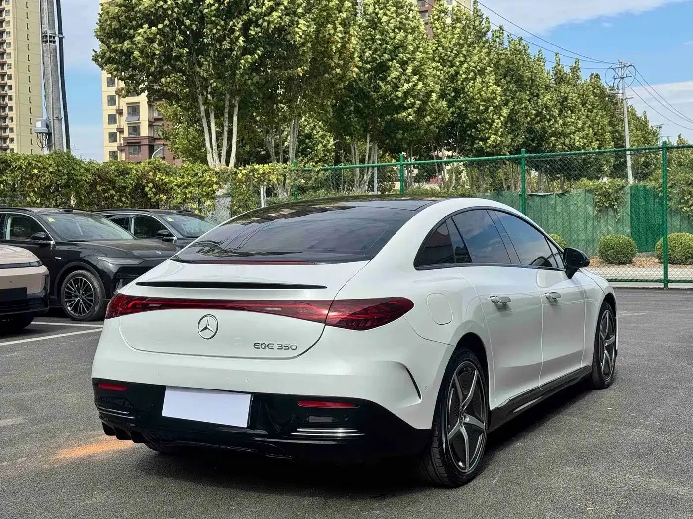 Mercedes-Benz EQE, снимка 6 - Автомобили и джипове - 56685143