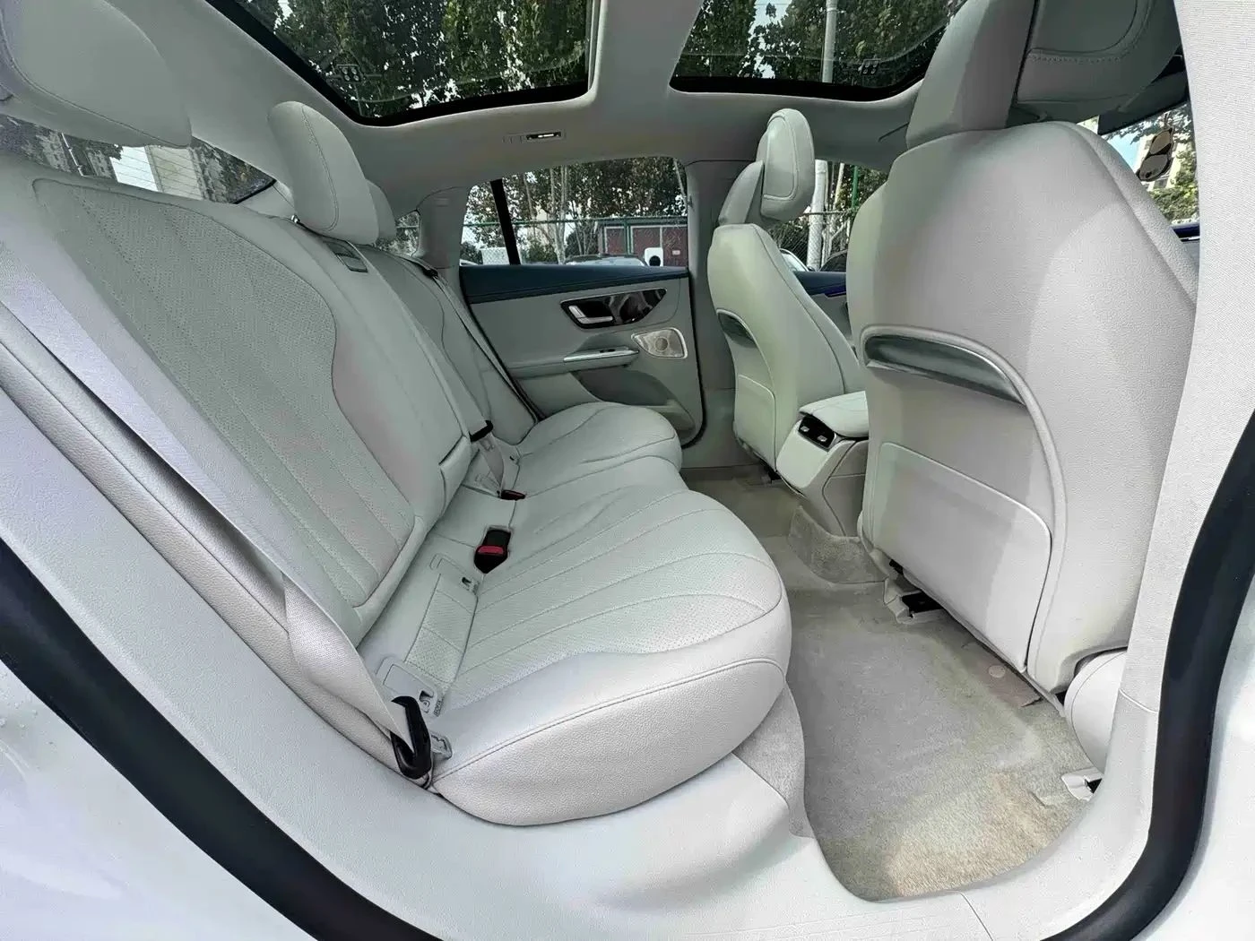 Mercedes-Benz EQE, снимка 9 - Автомобили и джипове - 56685143