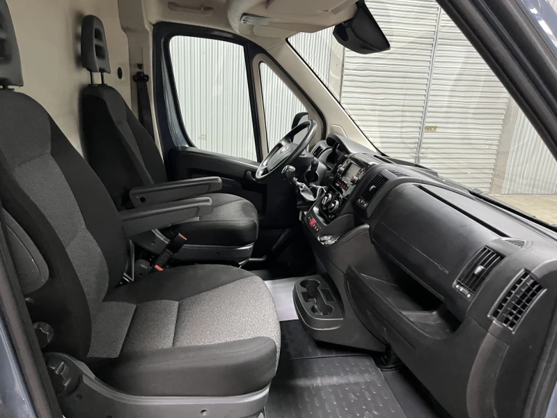 Fiat Ducato 2.3HPI* 2021г* Като Нов* Климатик* , снимка 11 - Бусове и автобуси - 49169364