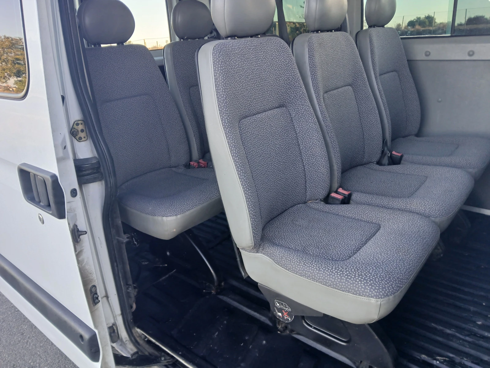 Renault Master 2.5 DCI-klimatik, снимка 9 - Бусове и автобуси - 55985969
