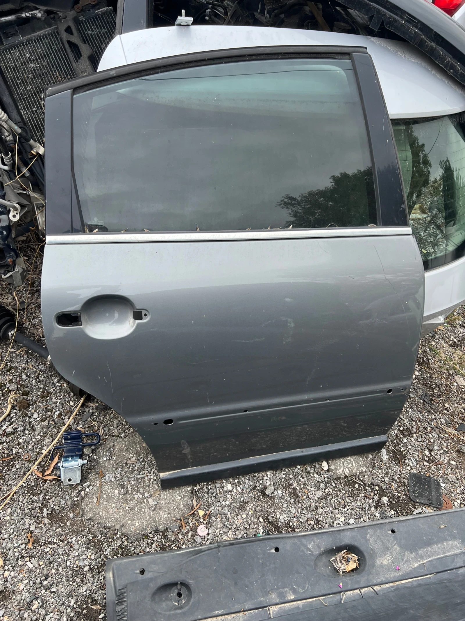     5/5,5  | Mobile.bg   1