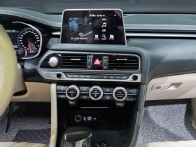 Genesis G70 2.0 Automatic, снимка 10