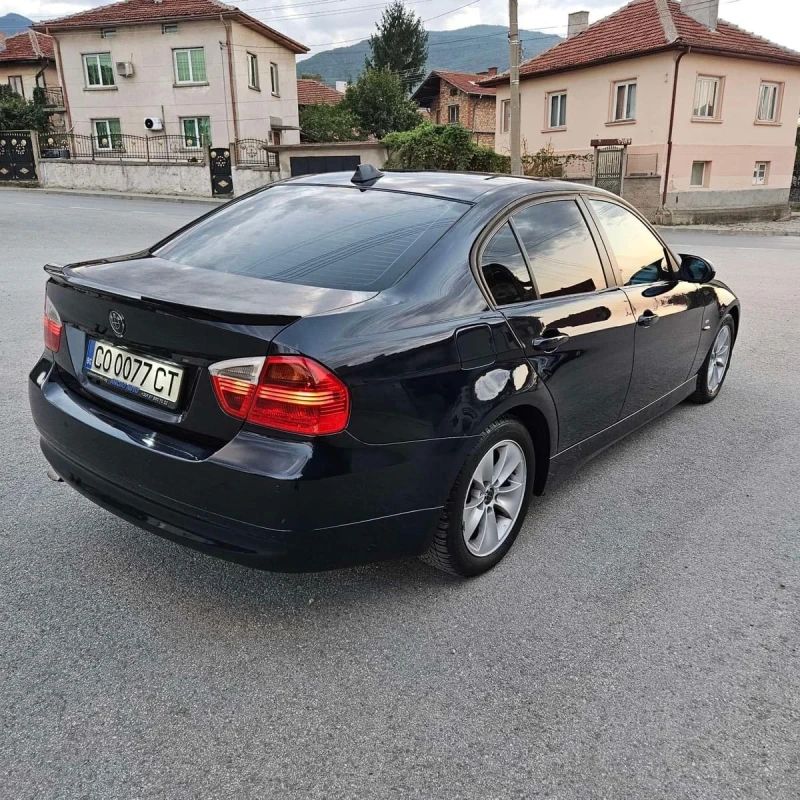 BMW 320, снимка 6 - Автомобили и джипове - 47426810