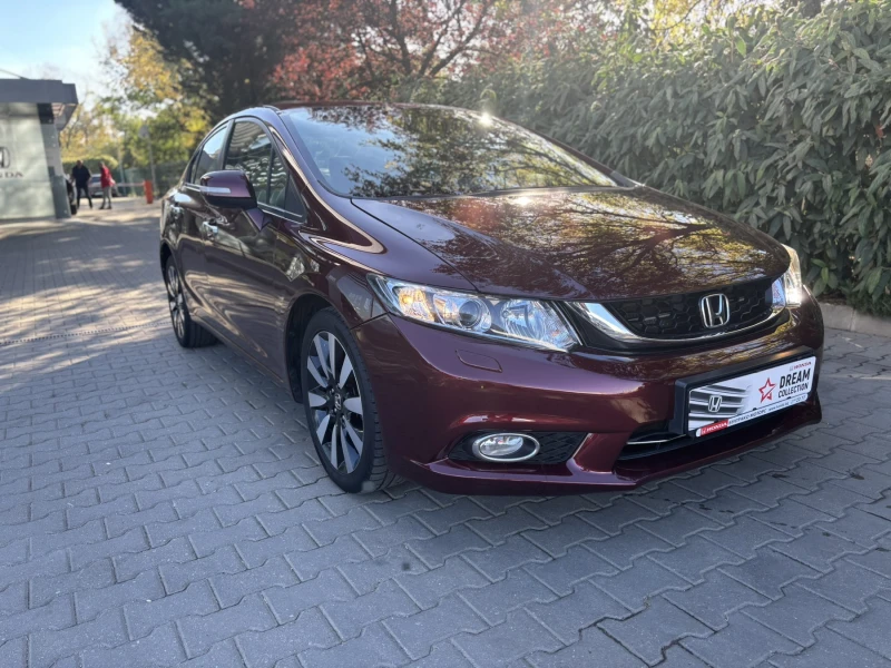 Honda Civic Sedan Executive 1.8 i-VTEC, снимка 3 - Автомобили и джипове - 47692714