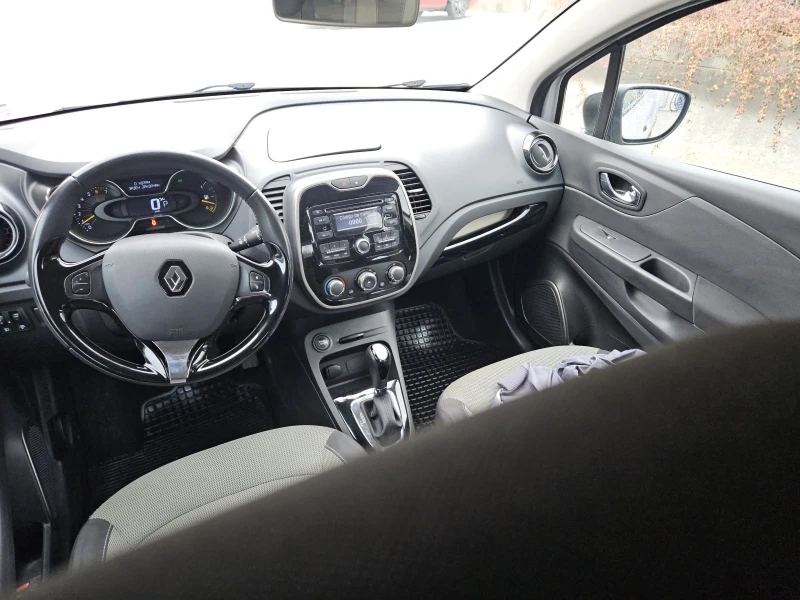 Renault Captur 1.2i--AUTOMAT, снимка 8 - Автомобили и джипове - 48235389