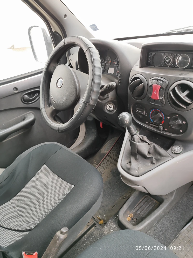 Fiat Doblo 1.3, снимка 4 - Автомобили и джипове - 49313918