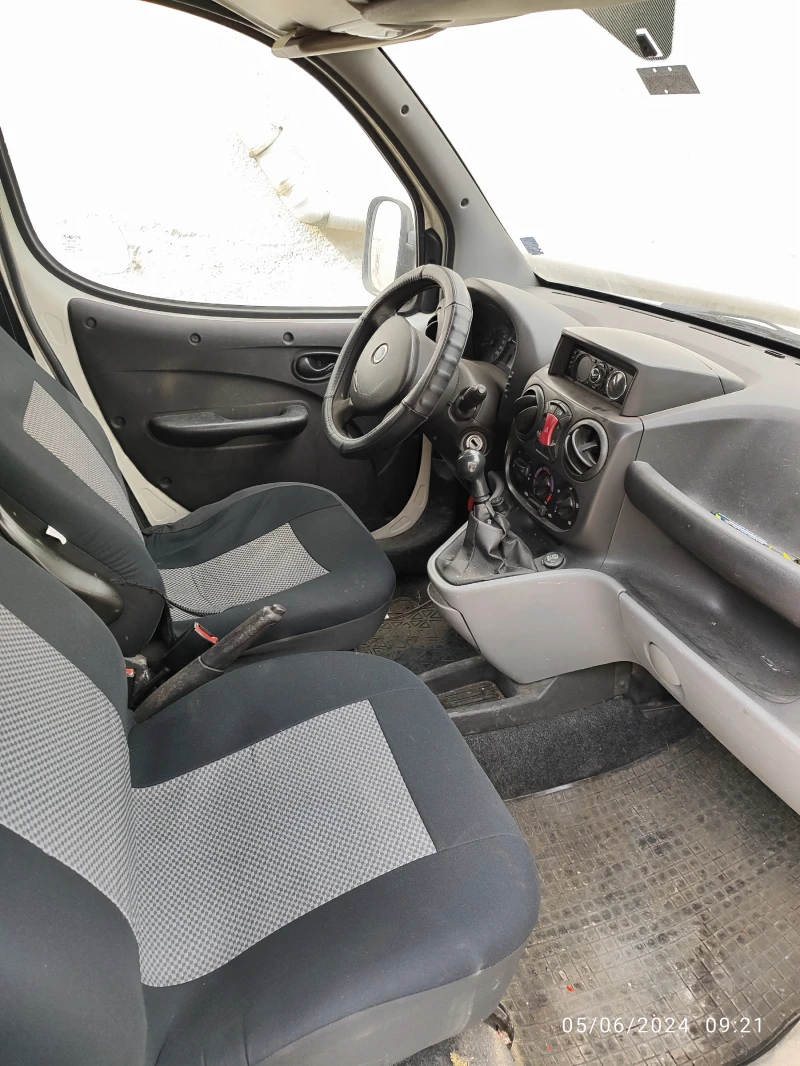 Fiat Doblo 1.3, снимка 5 - Автомобили и джипове - 49313918